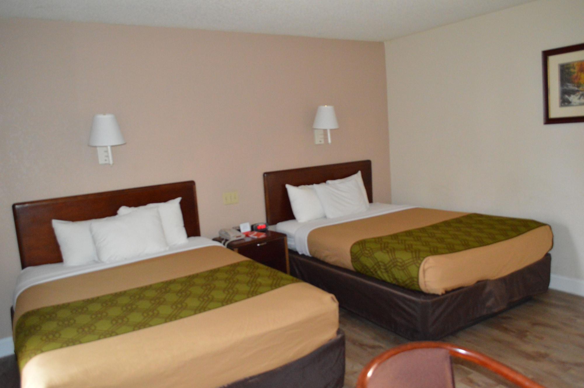 Econo Lodge Inn & Suites On The River Gatlinburg Zewnętrze zdjęcie