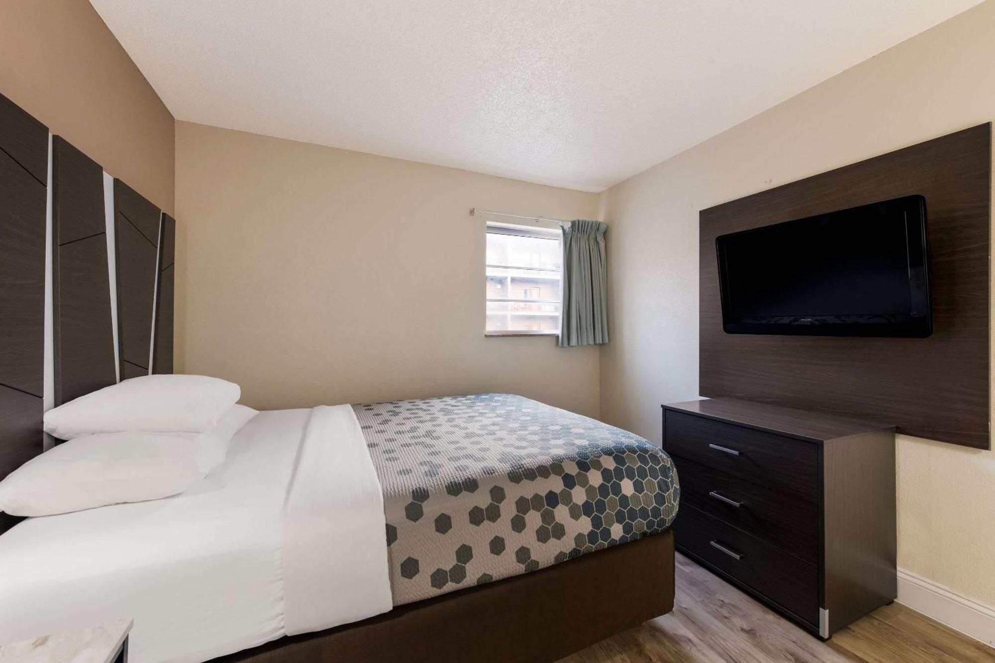 Econo Lodge Inn & Suites On The River Gatlinburg Zewnętrze zdjęcie