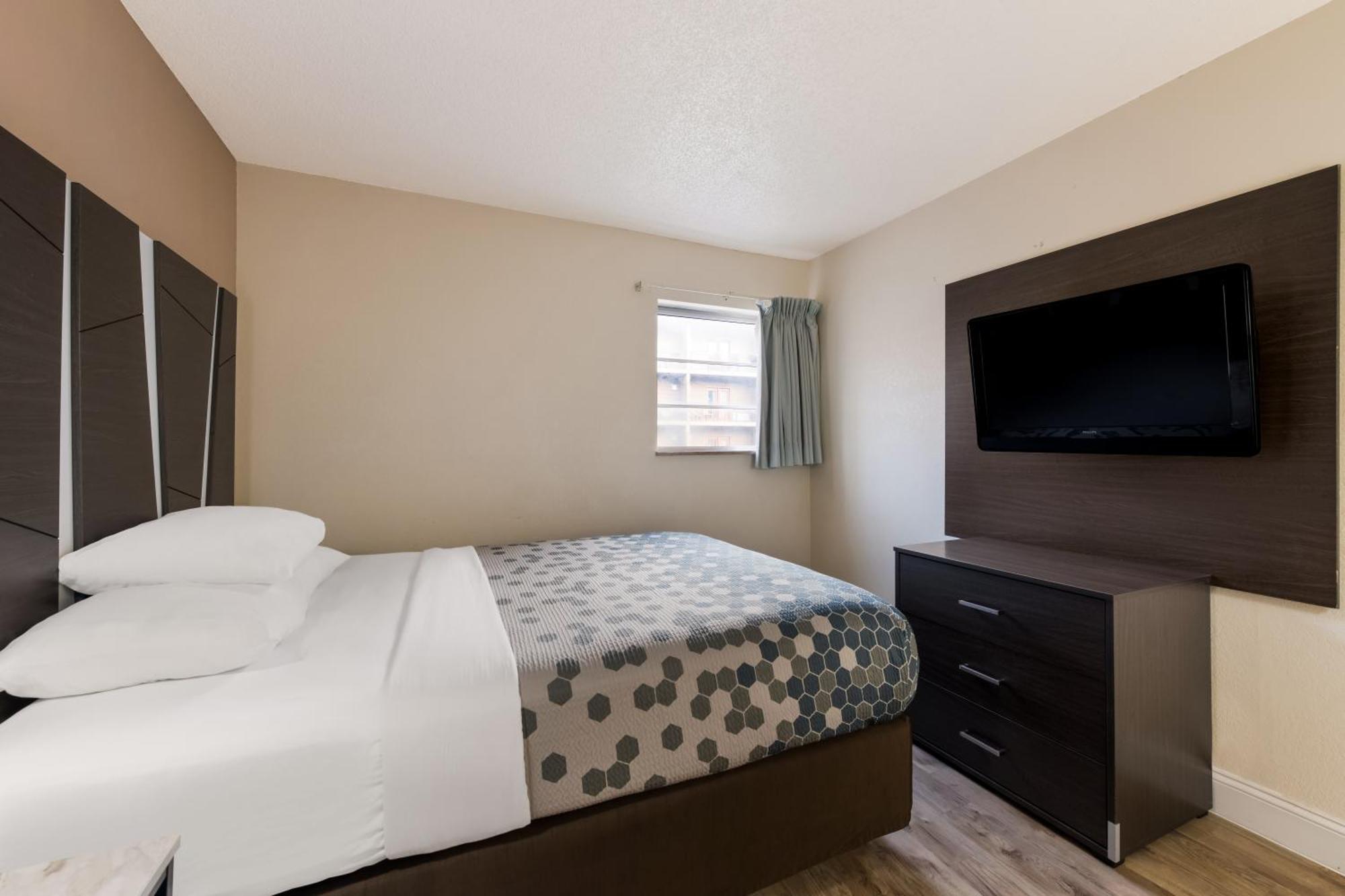 Econo Lodge Inn & Suites On The River Gatlinburg Zewnętrze zdjęcie